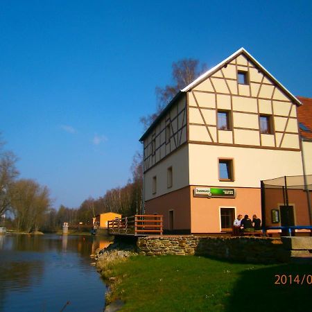 Penzion CERNY MLYN SOKOLOV Brezova  Esterno foto